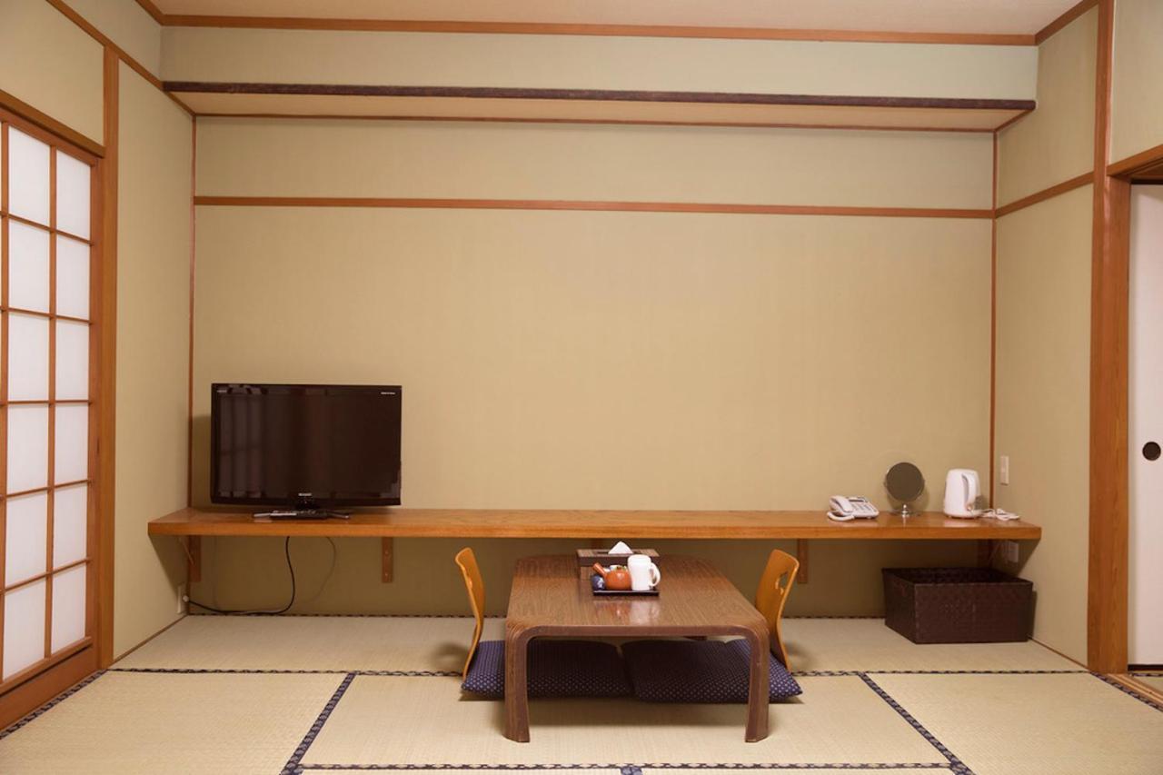 ホテル 富士鵬欣会館 山中湖村 エクステリア 写真
