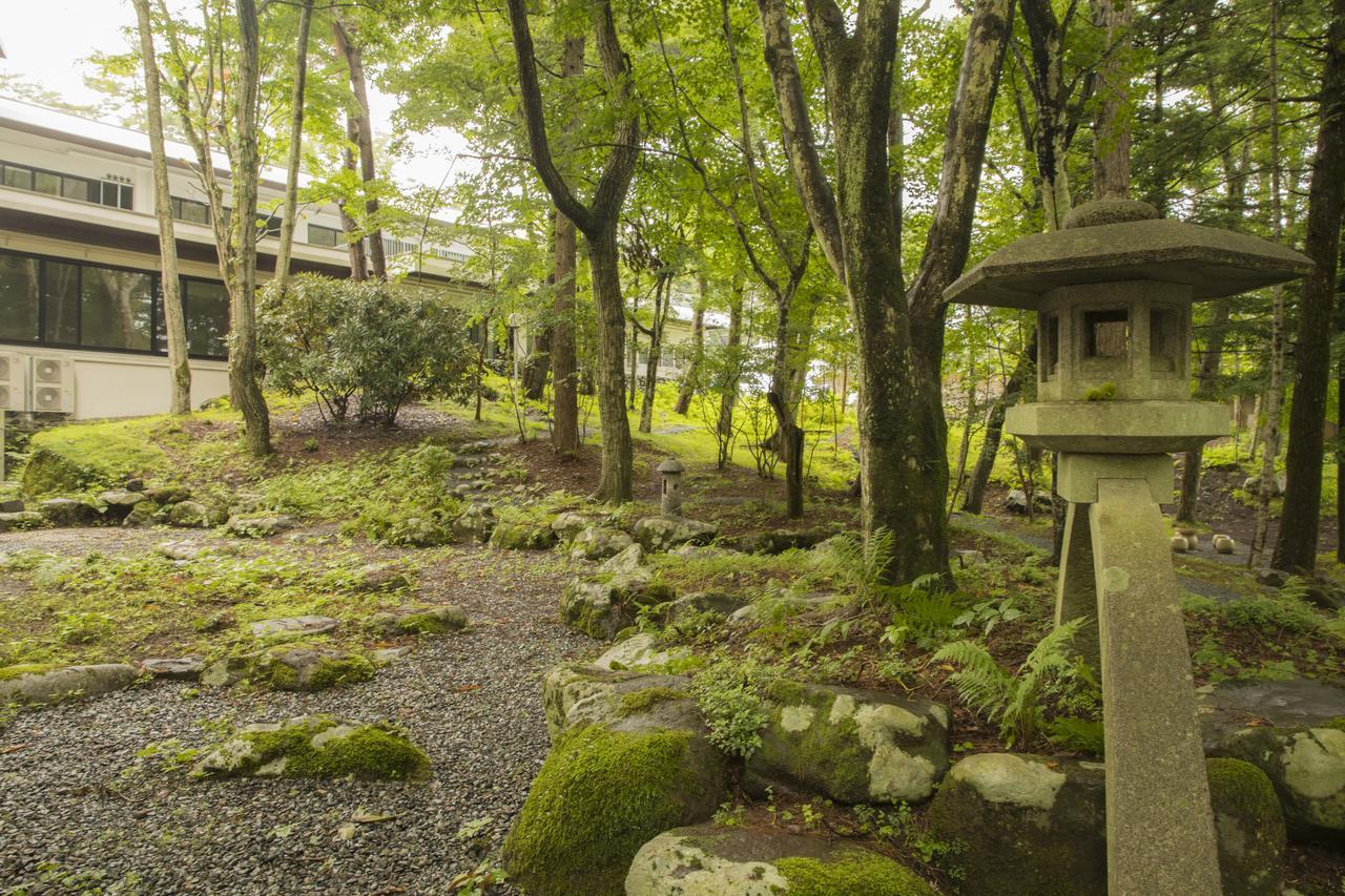 ホテル 富士鵬欣会館 山中湖村 エクステリア 写真